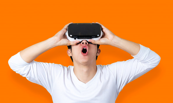 Virtual Reality & Qualitative Research: Fad or Here to Stay? 