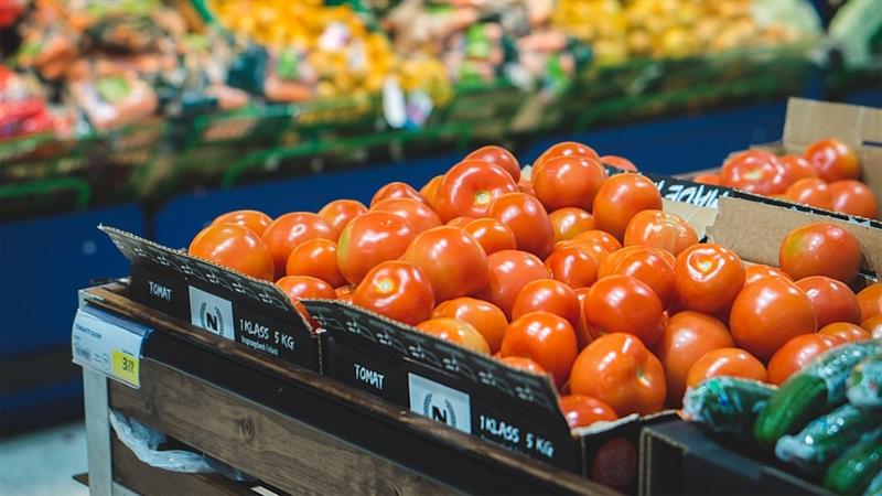 Grocery Shoppers Priortize Local, Freshness, and Health